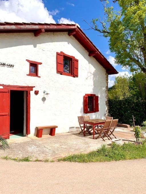 فيلا Bergerie Geldi Leku Saint-Jean-le-Vieux  المظهر الخارجي الصورة